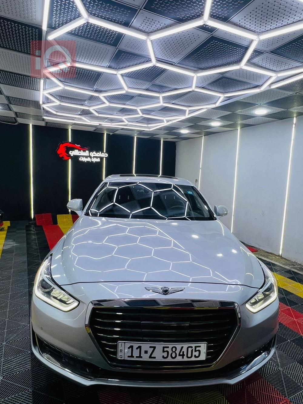 Genesis G90